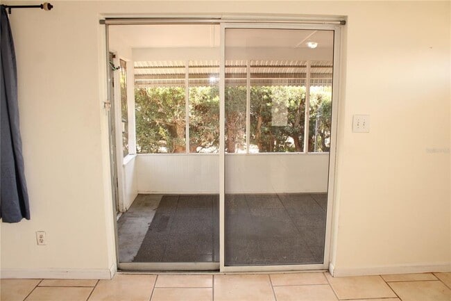 Building Photo - 2211 Emory Ave