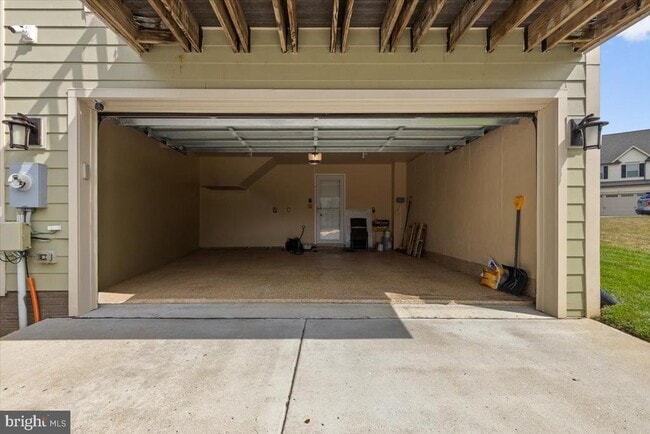 Building Photo - 18060 Red Cedar Rd