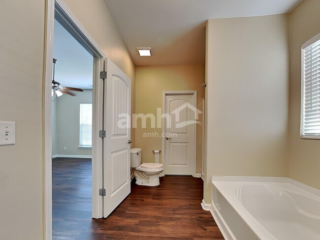 Building Photo - 26 Bay Willow Ct