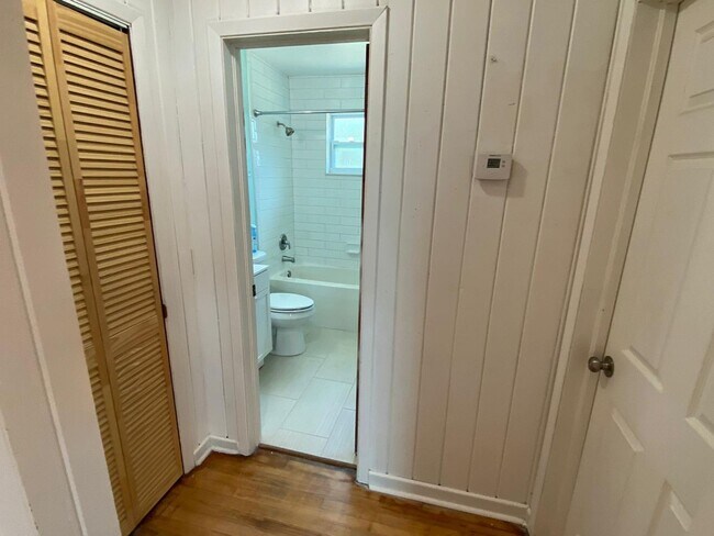 Building Photo - Sunrise Dr. Duplex