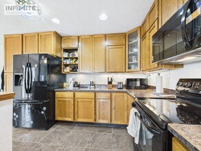 Building Photo - Great Four Bedroom! First Month Half Off!!