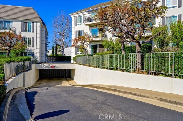 Building Photo - 300 Cagney Ln