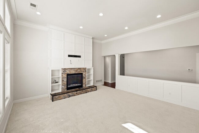 Building Photo - 916 Star of Danube Way