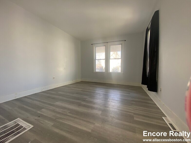 Building Photo - 23 Pratt St