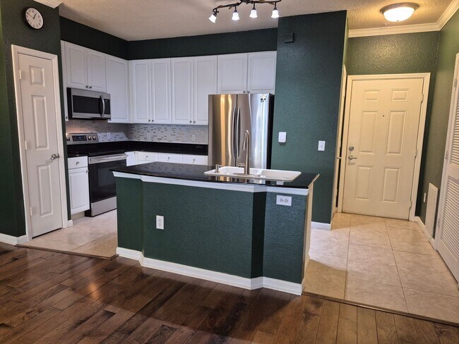 Building Photo - It's a lifestyle!