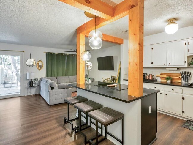 Building Photo - 2790 Farmstead Rd