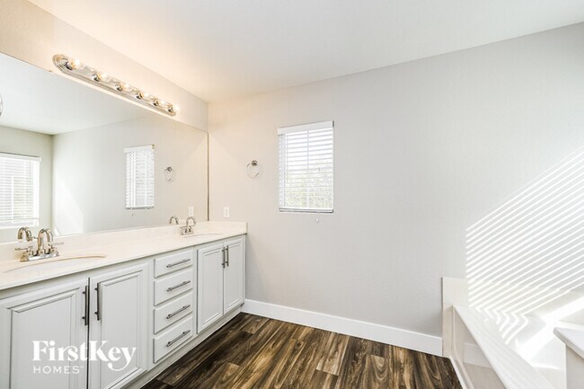 Building Photo - 809 Chapleton Ct