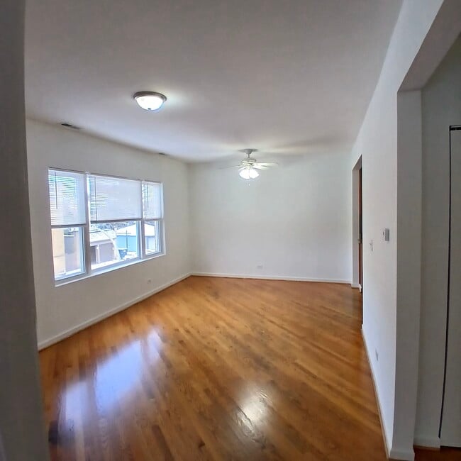 Building Photo - 5058 W Altgeld St