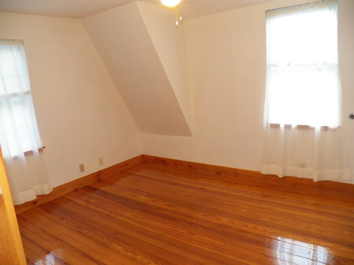Building Photo - 648 Kearsarge Way