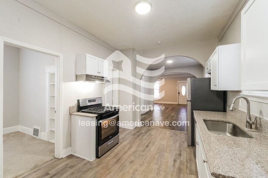 Building Photo - 1055 Ann Ave