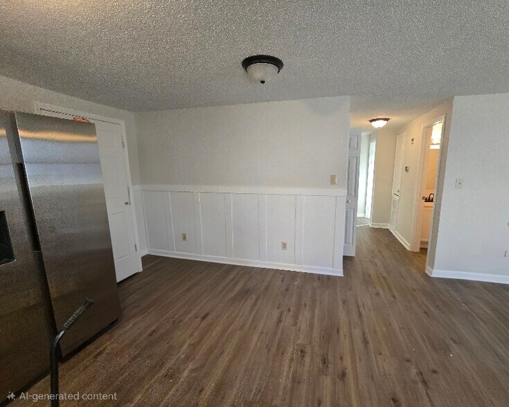 Building Photo - 1321 W May Ave