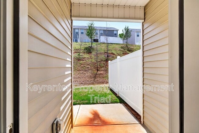 Building Photo - 3705 Nathans Wy