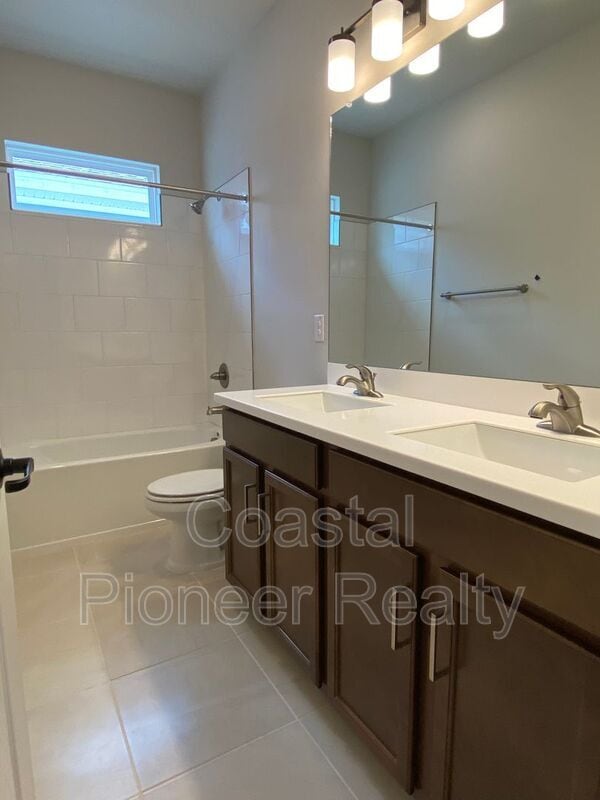 Building Photo - 28591 Cozy Creek Dr