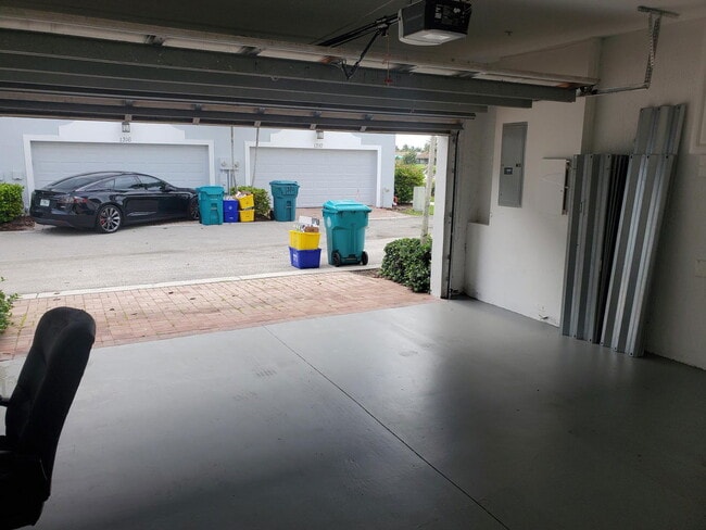 Building Photo - 1317 Piazza Pitti