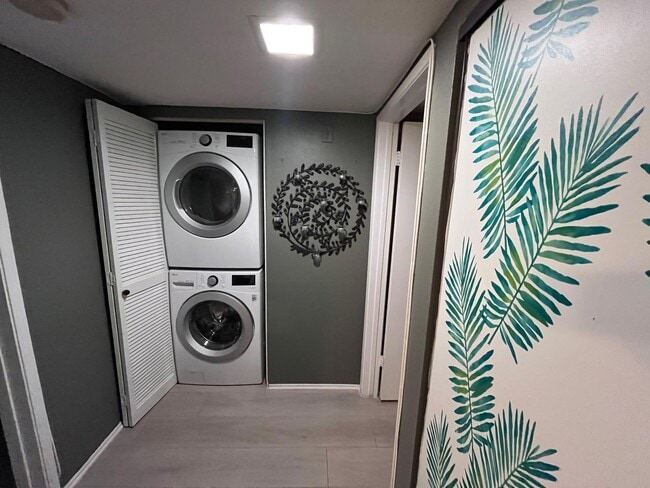 Building Photo - 1815 Glendon Ave