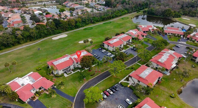 Building Photo - 8545 Casa Del Lago