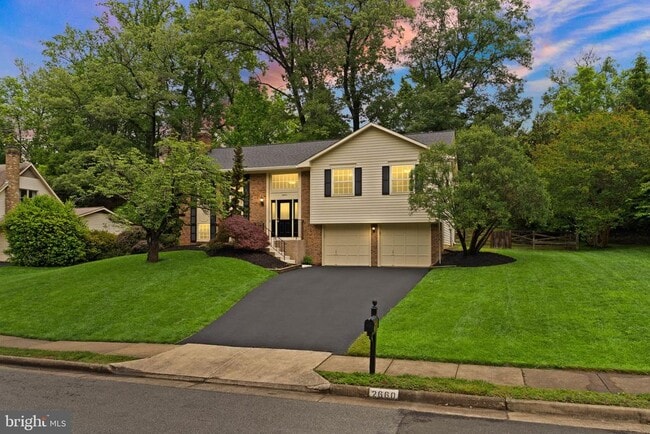 Building Photo - 2660 Oakton Glen Dr