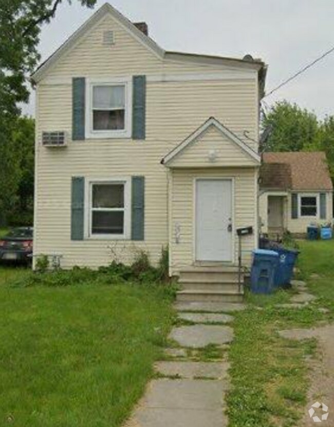 Building Photo - 1322-1324-1326 Brownell
