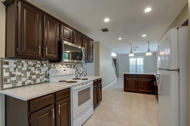 Building Photo - 333 Parkway Blvd