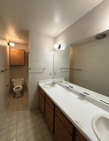 Building Photo - 305 Northern Dove Ln