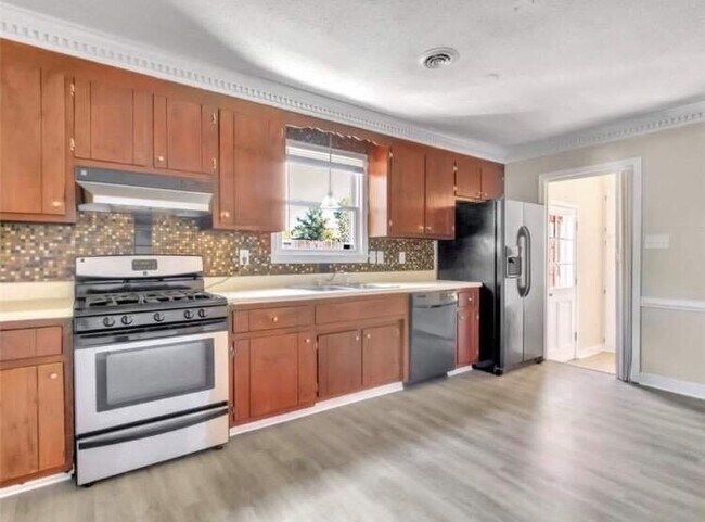 Building Photo - 3314 Granby St