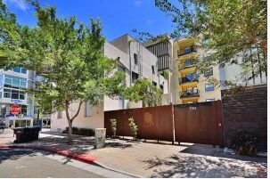 Building Photo - 985 Island Ave