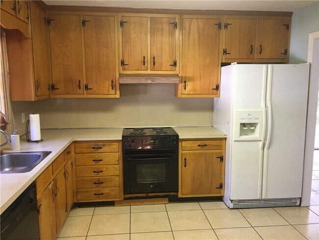 Building Photo - 5510 Gaillard Dr