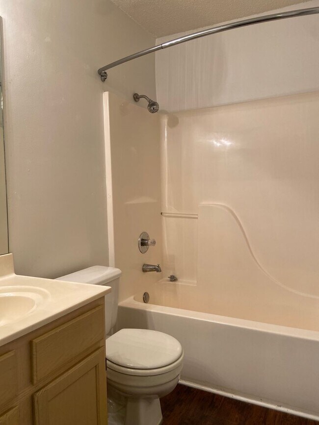 Building Photo - 135 Vixen Cir