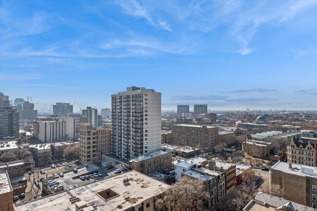 Building Photo - 2700 N Hampden Ct