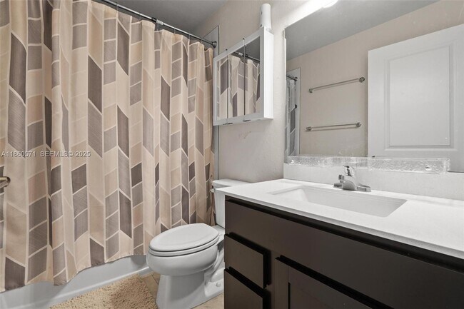 Building Photo - 610 NW 11th St