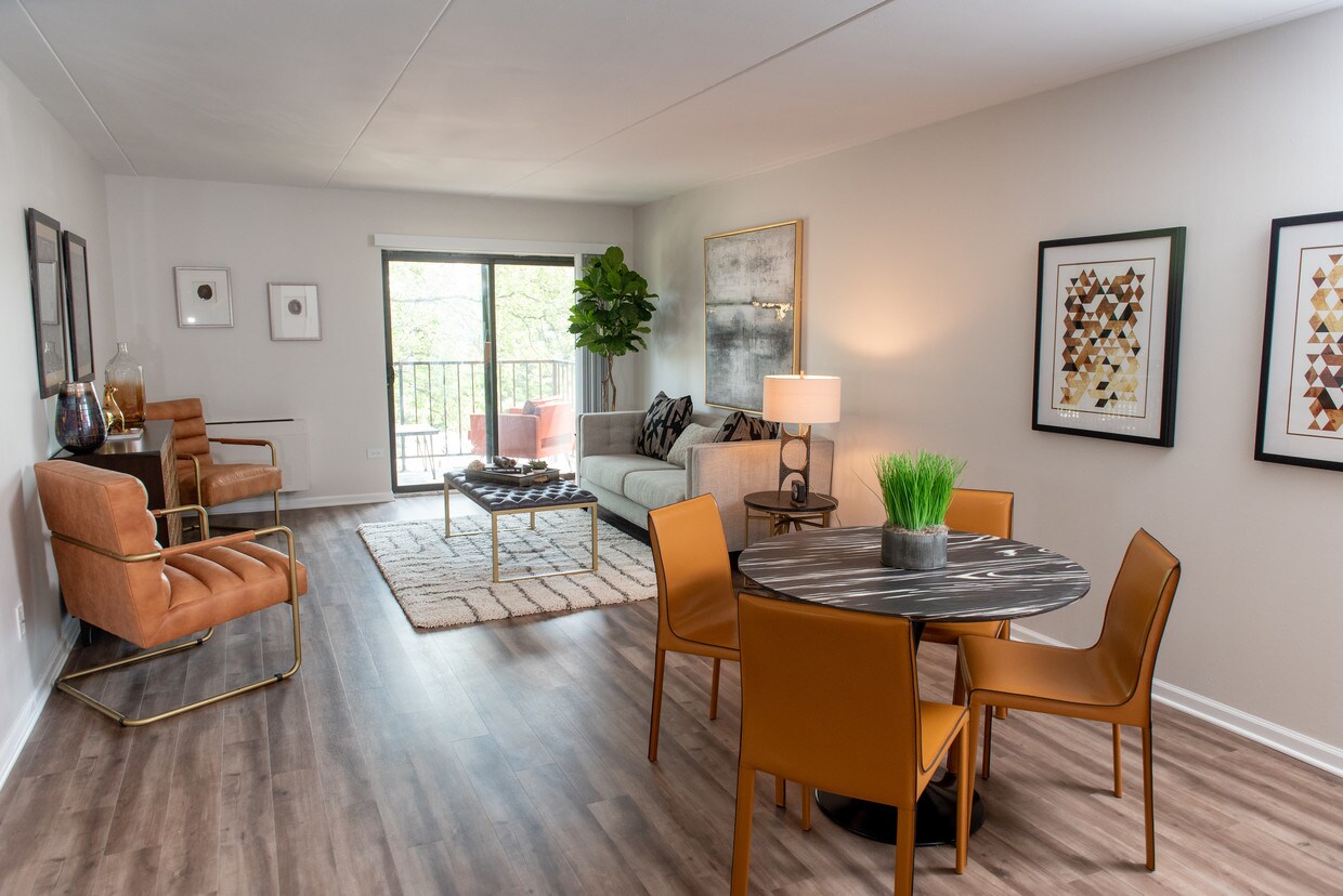 Mandalane Apartments Wheeling