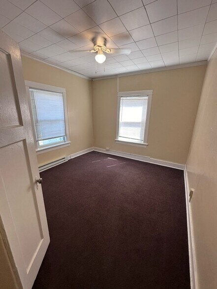 Bedroom #1 - 1824 Elsmere Ave