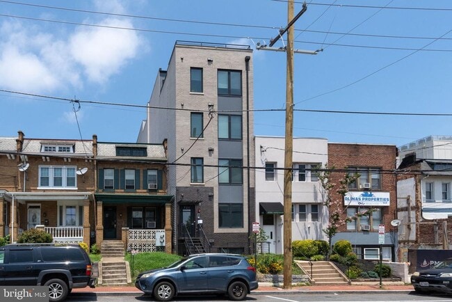 Primary Photo - 721 Kennedy St NW
