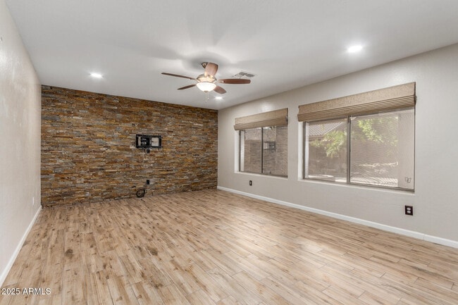 Building Photo - 2500 S Sunnyvale Ave