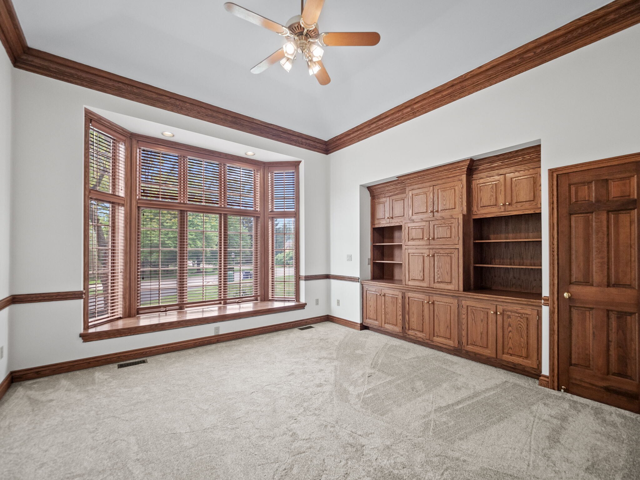 Building Photo - 4932 Susans Way