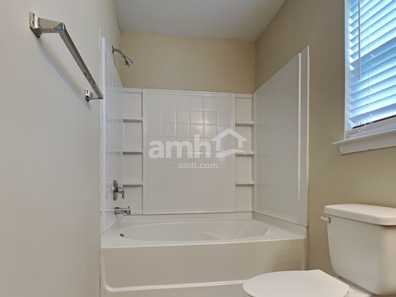 Building Photo - 425 Watershed Dr