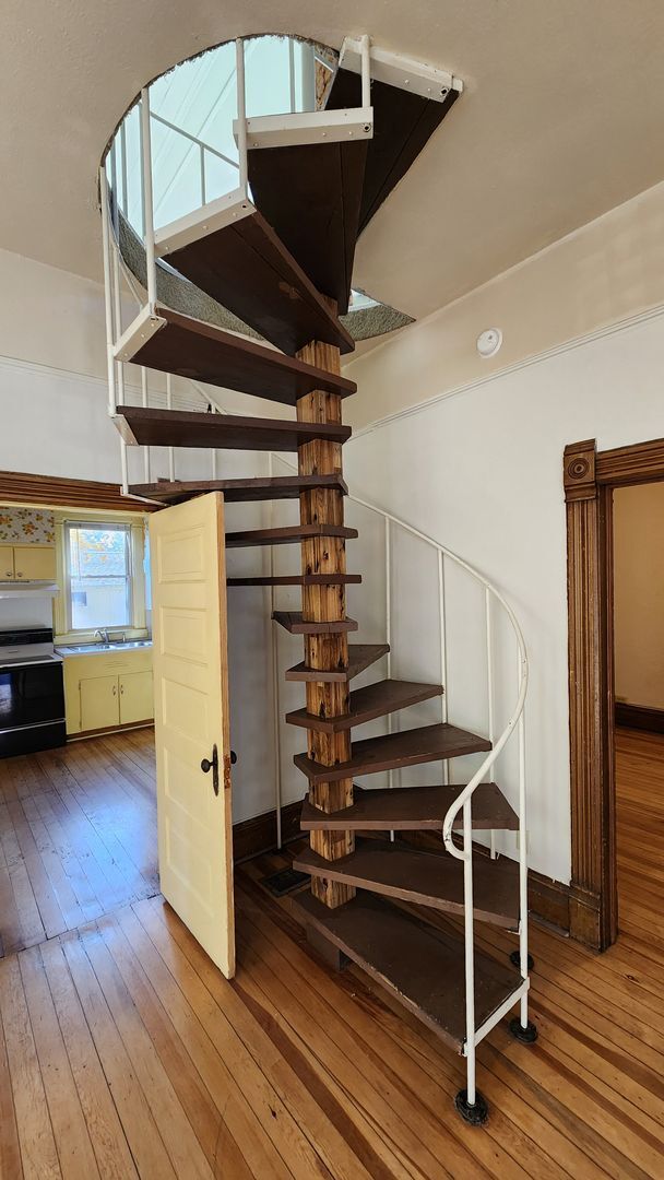 Building Photo - Charming House Near Providence