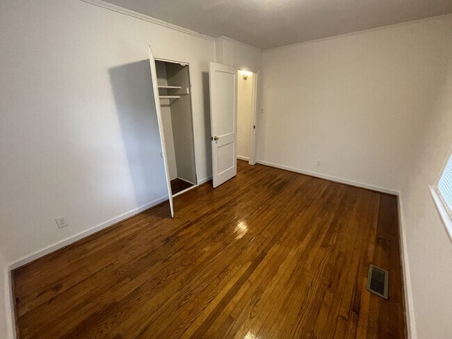 Building Photo - 322 Angier Ave