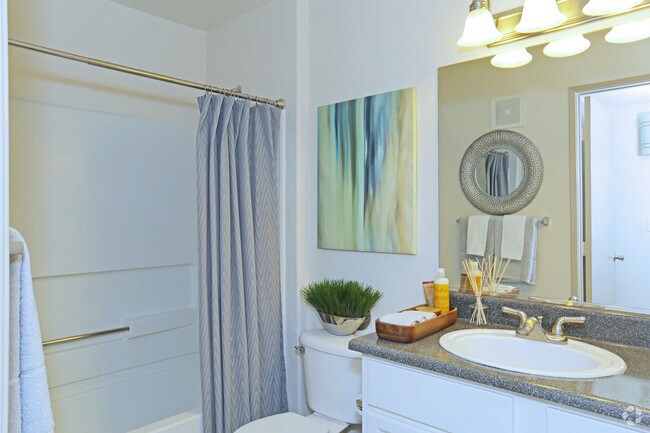 2BR,2BA-1015SF Bathroom - Cimarron