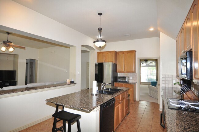 Building Photo - COMING SOON! Stunning 4-2-2 in Ft. Worth –...