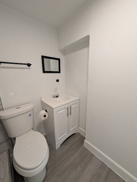 Building Photo - 6201 N 38th St