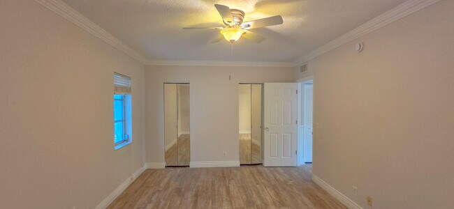 Building Photo - 4201 S Ocean Blvd