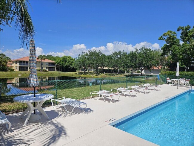 Building Photo - 904 Casa Del Lago Way