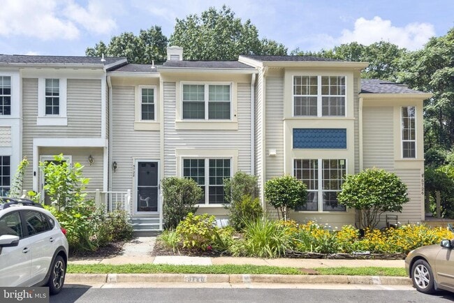 Primary Photo - 5728 Evergreen Knoll Ct