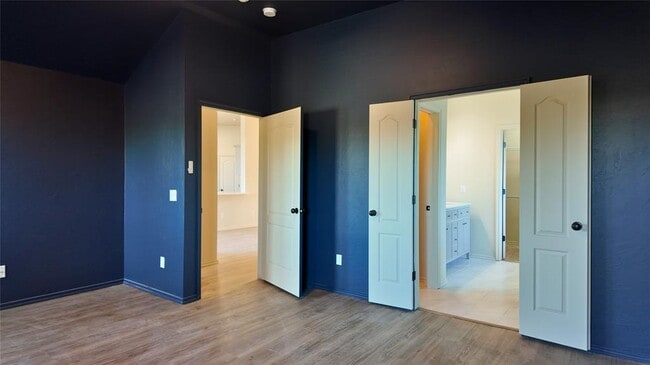 Building Photo - 3209 Grant Rd