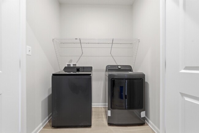 Building Photo - 3503 St Robin Ln