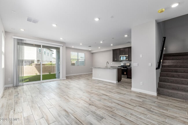 Building Photo - 21114 N 58th St