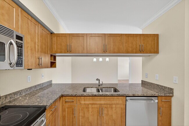 Building Photo - 6510 Emerald Dunes Dr