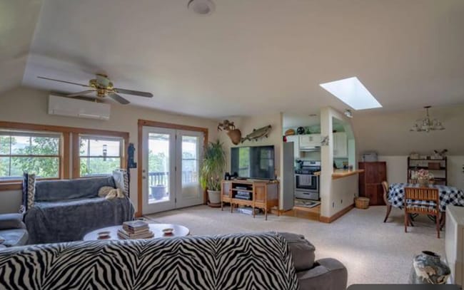 Building Photo - The Eagles Nest