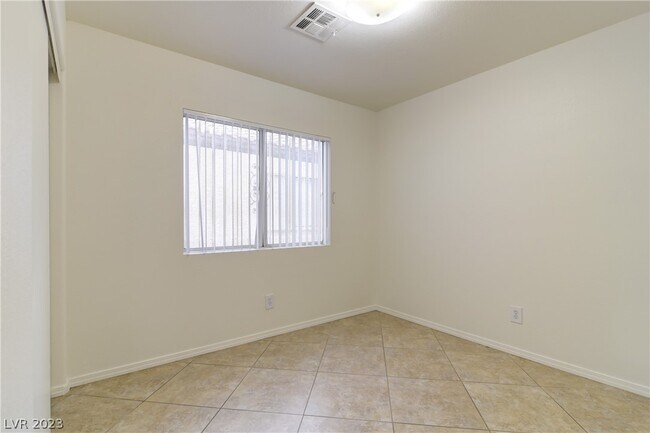 Building Photo - 4017 Hidden Oasis Ct